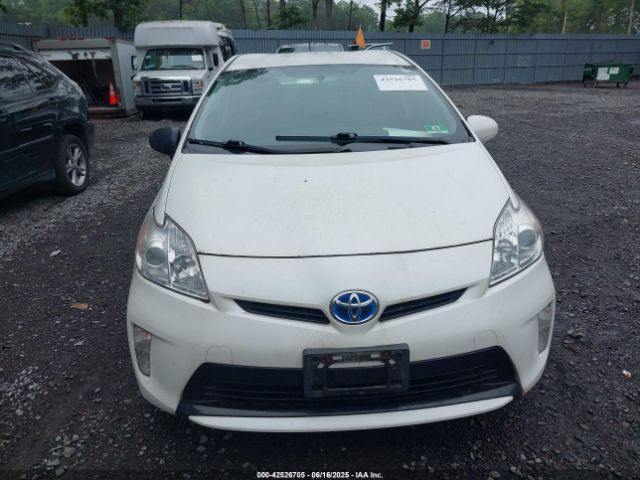 JTDKN3DU5E1764274 Toyota Prius Three