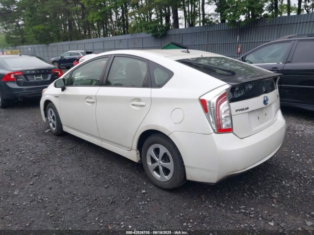 JTDKN3DU5E1764274 Toyota Prius Three