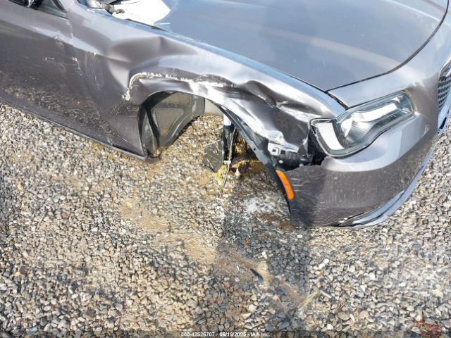 2017 CHRYSLER 300 2C3CCAAG7HH647514 Photo 5