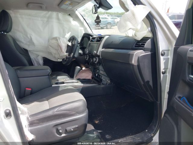 2020 TOYOTA 4RUNNER JTEZU5JR6L5224902 Photo 4
