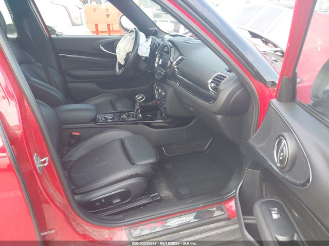 2017 MINI CLUBMAN WMWLU5C35H2E84140 Photo 4