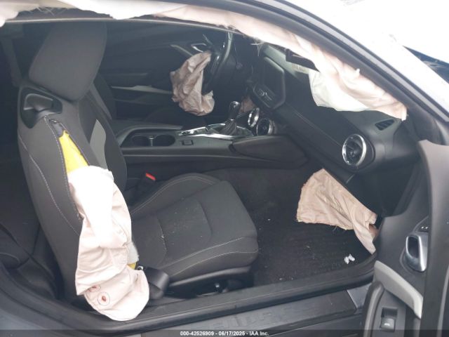 2019 CHEVROLET CAMARO 1G1FA1RX5K0149044 Photo 4