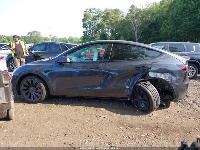7SAYGDEF9SF305944 Tesla 2025