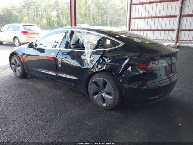 2019 TESLA MODEL 3 5YJ3E1EB0KF414737 Photo 2