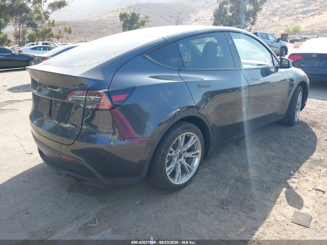 2024 TESLA MODEL Y 7SAYGDEEXRF061352 Photo 3