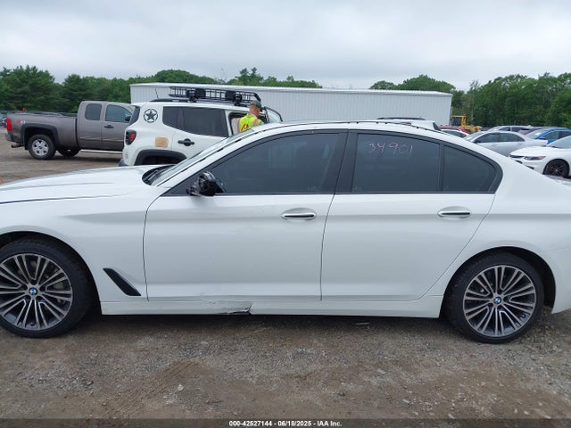 WBAJE7C54JWD52843 BMW 540I