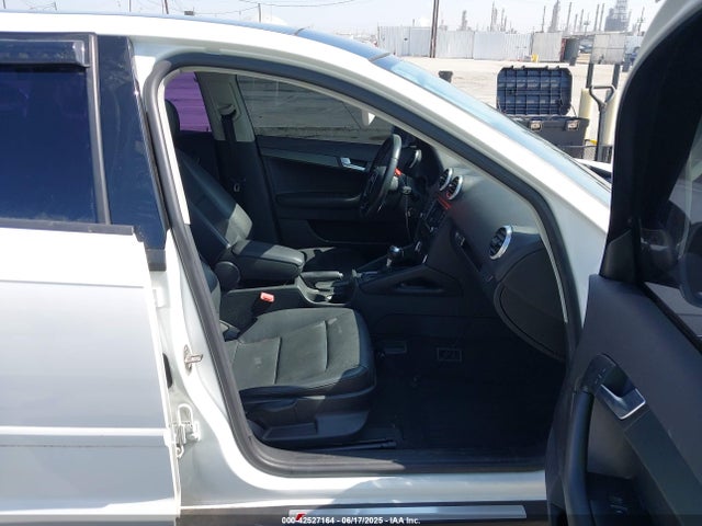 2013 AUDI A3 WAUBEAFMXDA009876 Photo 4