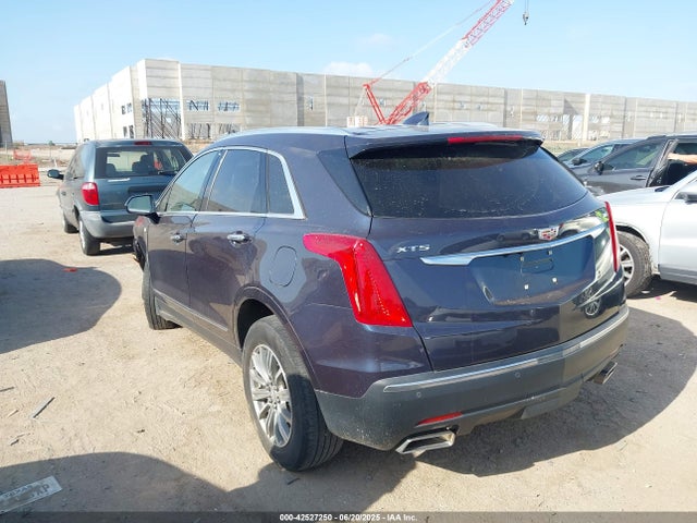 2019 CADILLAC XT5 1GYKNCRS8KZ101277 Photo 2