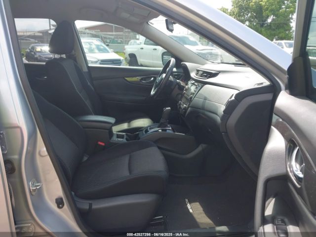 2017 NISSAN ROGUE JN8AT2MT1HW399994 Photo 4