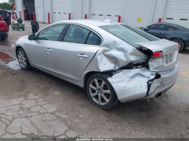 2016 VOLVO S60 YV126MFK8G2406947 Photo 2