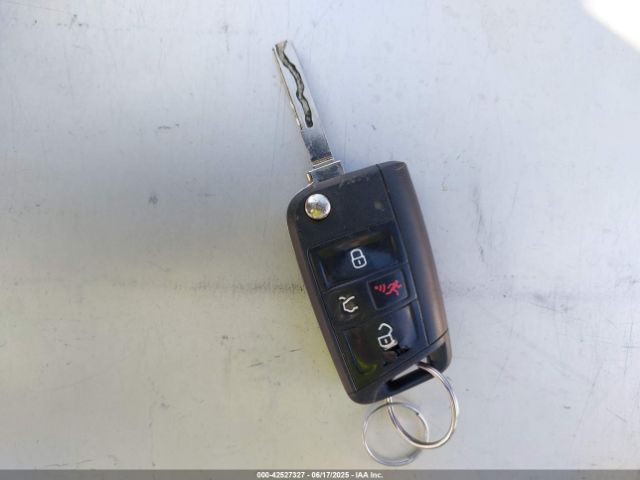1V2AP2CA2JC599675 Volkswagen 2.0 tsi