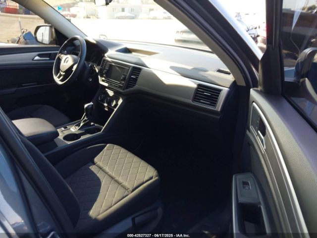 1V2AP2CA2JC599675 Volkswagen 2.0 tsi