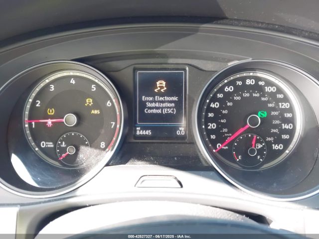 1V2AP2CA2JC599675 Volkswagen 2.0 tsi