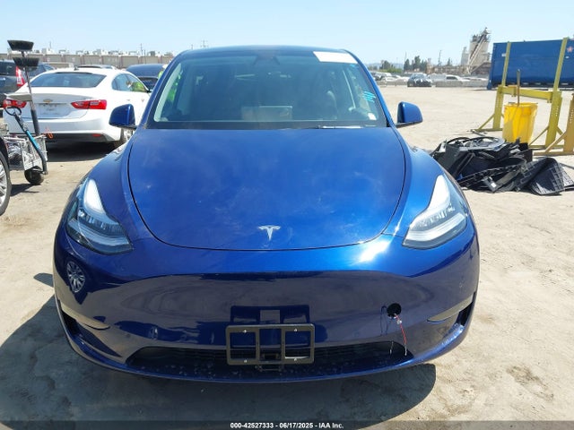 5YJYGDEE3MF275766 Tesla 2021