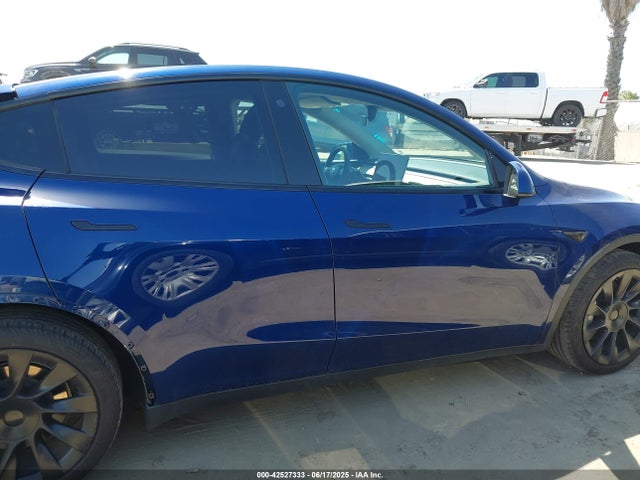 5YJYGDEE3MF275766 Tesla 2021