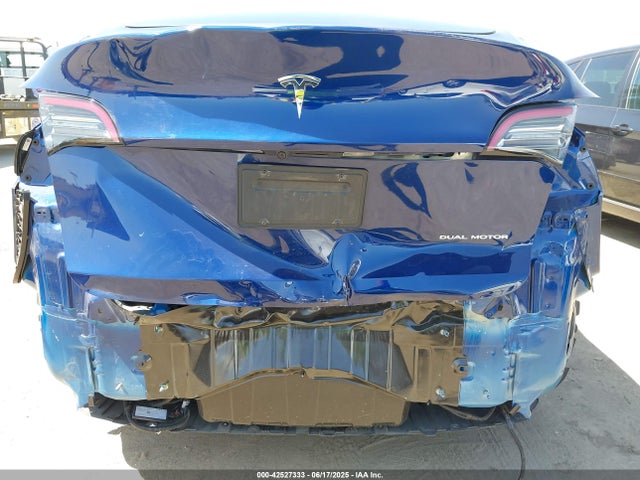 5YJYGDEE3MF275766 Tesla 2021