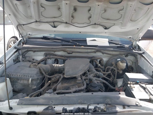 5TFNX4CN7EX041031 Toyota 2tr-fe