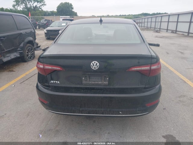 3VWC57BU5MM008733 Volkswagen tsi