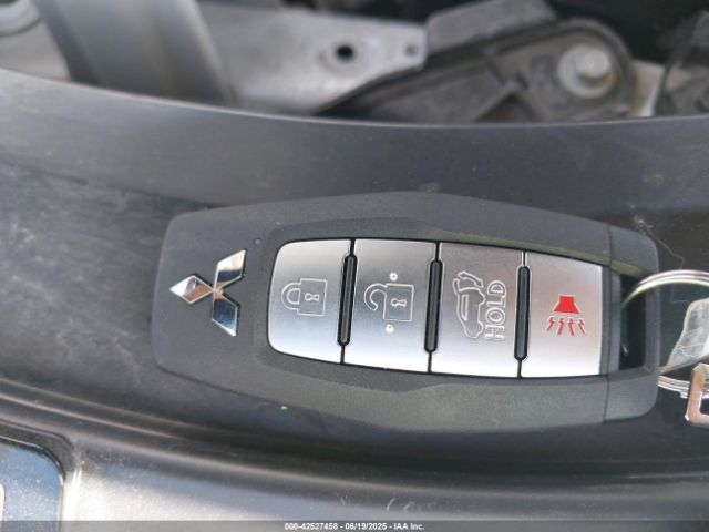 2022 MITSUBISHI OUTLANDER JA4J3VA82NZ084588 Photo 10