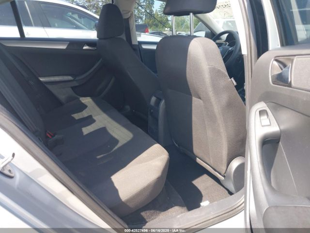 3VWD17AJ0FM271660 Volkswagen Jetta