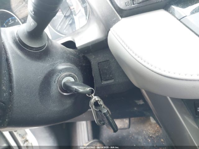 2017 TOYOTA RAV4 JTMRFREV7HD199244 Photo 10