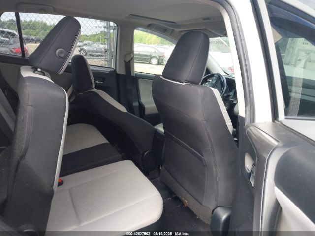 2017 TOYOTA RAV4 JTMRFREV7HD199244 Photo 7