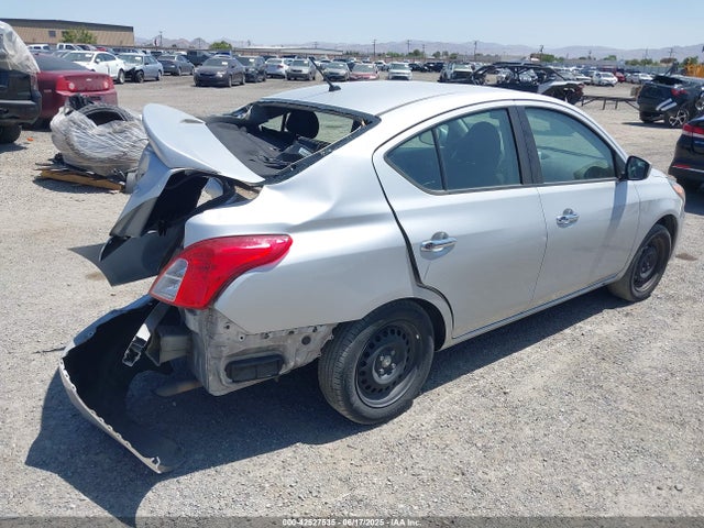 3N1CN7AP8JL867964 Nissan 2018