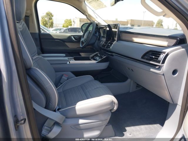 2021 LINCOLN NAVIGATOR 5LMJJ3TT5MEL06864 Photo 4