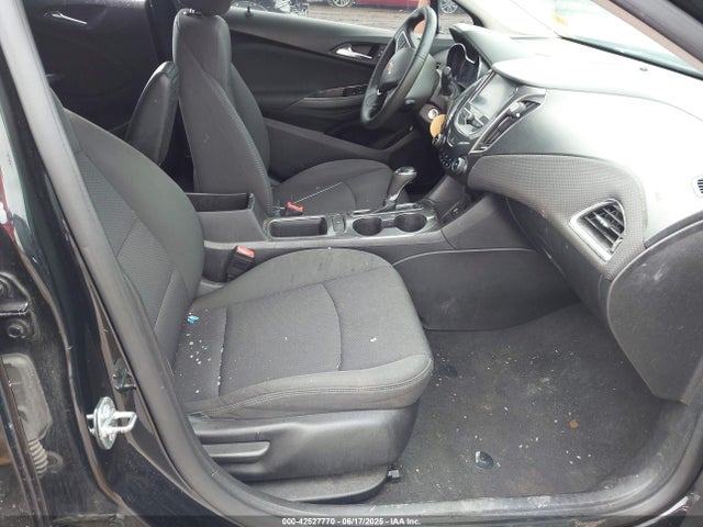 Chevrolet le2 -di: direct injection, vvt: variable valve timing, gen, alum 2017 1G1BE5SM3H7108521 Image 5