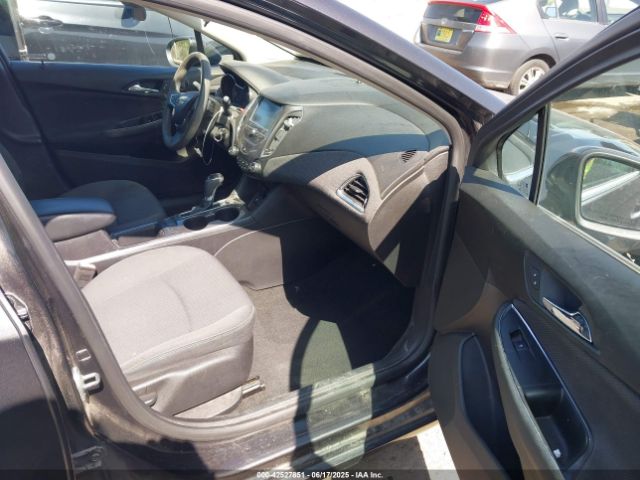 2017 CHEVROLET CRUZE 1G1BE5SM1H7189311 Photo 4