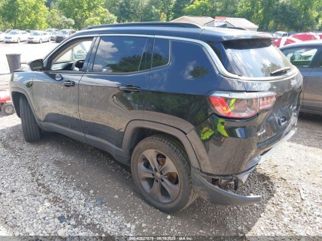 2022 JEEP COMPASS 3C4NJDFBXNT141932 Photo 2