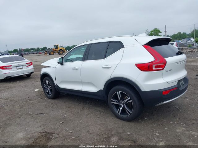 2024 VOLVO XC40 YV4L12UK3R2341795 Photo 2