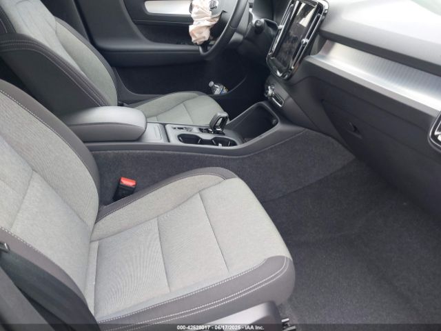 2024 VOLVO XC40 YV4L12UK3R2341795 Photo 4