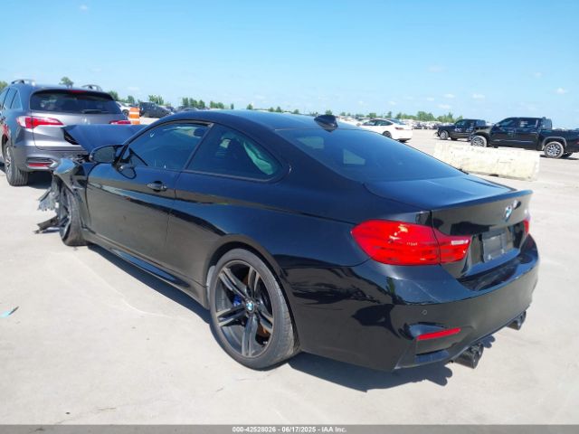 2015 BMW M4 WBS3R9C59FK330319 Photo 2
