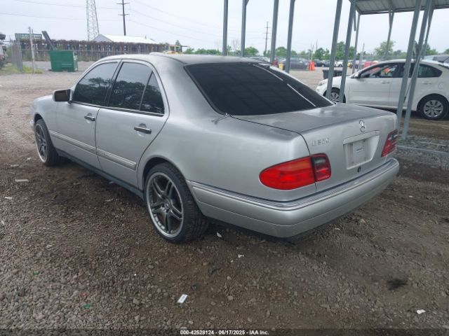 1999 MERCEDES-BENZ E 320 WDBJF65H9XA809911 Photo 2