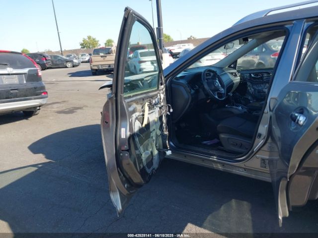 2018 NISSAN ROGUE KNMAT2MT3JP526854 Photo 4