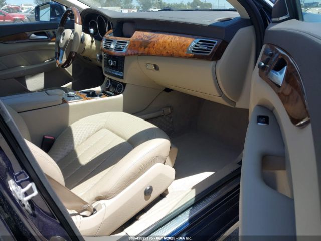 2012 MERCEDES-BENZ CLS 550 WDDLJ7DB2CA037456 Photo 4
