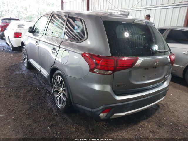 2018 MITSUBISHI OUTLANDER JA4AZ3A33JJ005042 Photo 2