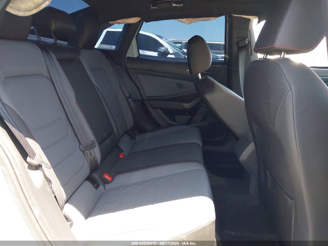 3VW1T7BU1SM055218 Volkswagen tsi