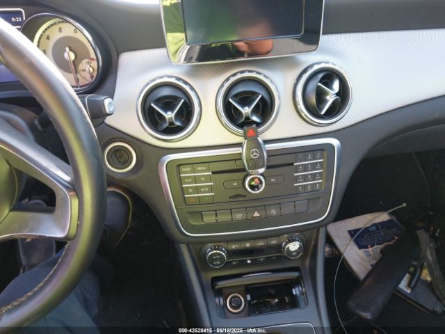 2016 MERCEDES-BENZ GLA 250 WDCTG4EB3GJ223710 Photo 10