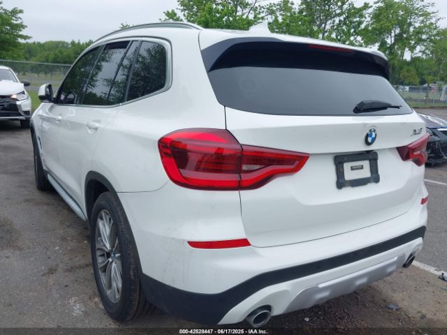 2018 BMW X3 5UXTR9C51JLC72542 Photo 2