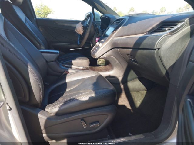 5LMCJ1A96FUJ23115 Lincoln 2015