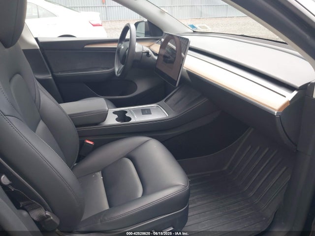 42528620 :رقم المزاد ، 7SAYGAEE6PF915183 vin ، 2023 Tesla Model Y Awd/long Range Dual Motor All-wheel Drive مزاد بيع