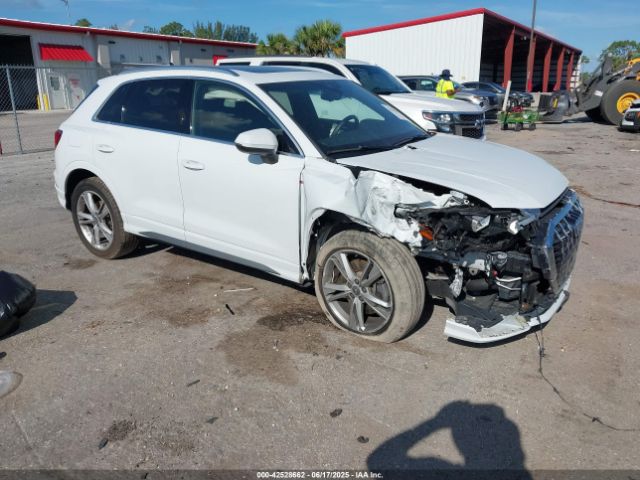 2019 AUDI Q3 WA1DECF32K1084030