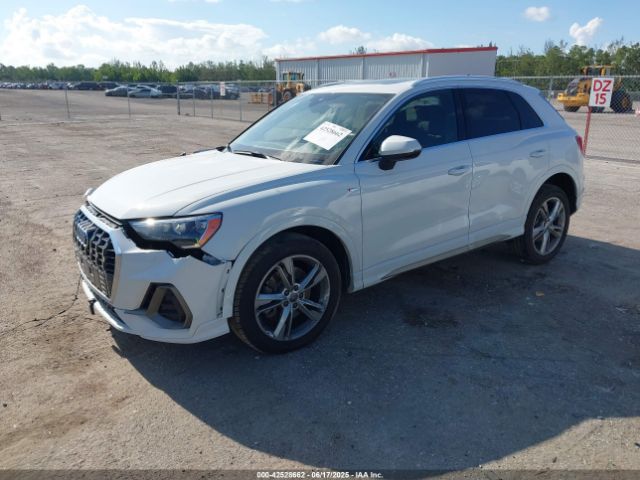 2019 AUDI Q3 WA1DECF32K1084030 Photo 1