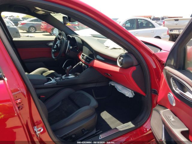 2021 ALFA ROMEO GIULIA ZARFAMEV2M7644718 Photo 4