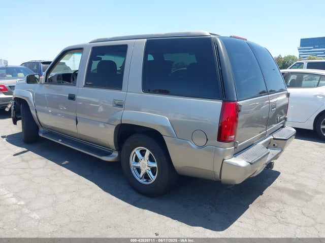 2000 CADILLAC ESCALADE 1GYEK63RXYR217814 Photo 2