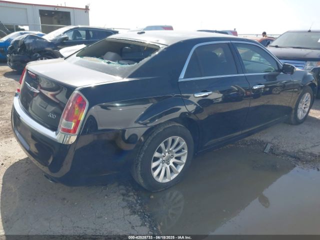 2013 CHRYSLER 300 2C3CCAAG3DH743912 Photo 3