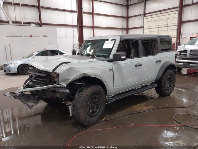 2024 FORD BRONCO 1FMEE2BP2RLA23042 Photo 1