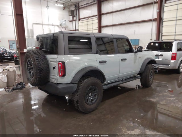 2024 FORD BRONCO 1FMEE2BP2RLA23042 Photo 3